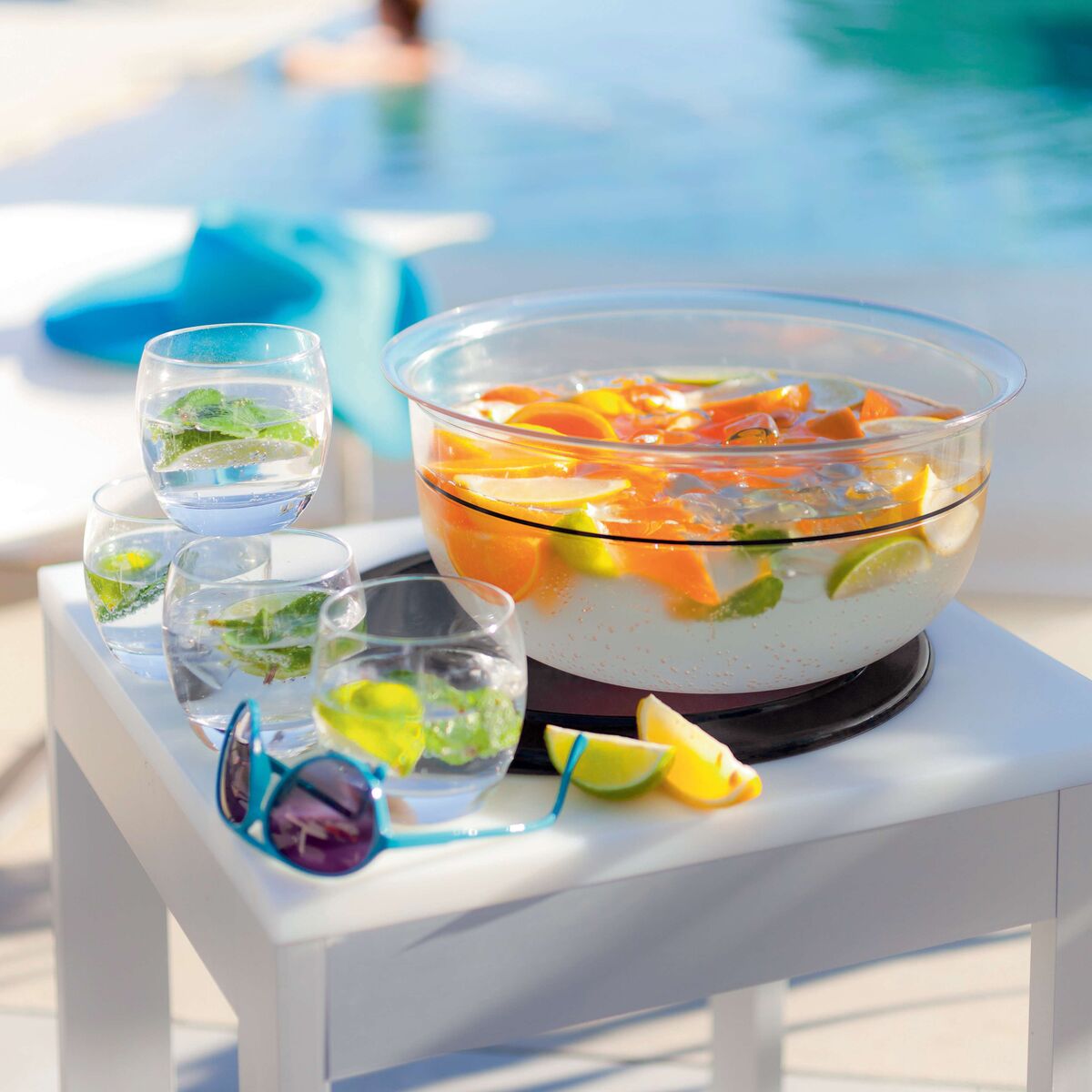 על השולחן קערת הגשה 6 ליטר